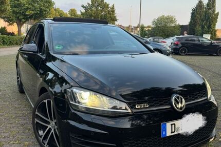 VW Golf 137.500 km 15.800 &euro; Düsseldorf 40597