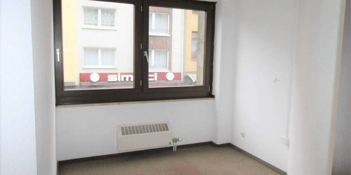 Gewerbeobjekt Krefeld Stadtmitte - 9 Zimmer, 214 m&sup2;, 1.200&euro; | Angebot:25684498