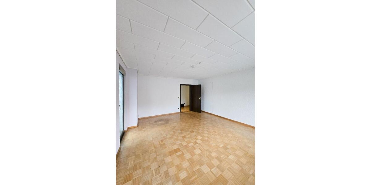 Etagenwohnung Duisburg Hamborn - 2.5 Zimmer, 96 m&sup2;, 780&euro; | Angebot:25918597
