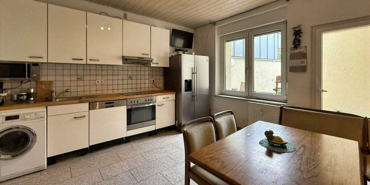 Mehrfamilienhaus, Wohnhaus Mönchengladbach Bettrath - 7 Zimmer, 188 m&sup2;, 320.000&euro; | Angebot:25685811