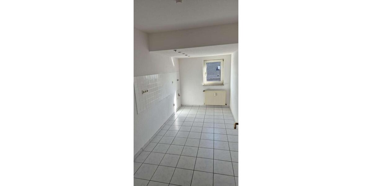 Etagenwohnung Duisburg Mittelmeiderich - 2 Zimmer, 71 m&sup2;, 565&euro; | Angebot:25974846