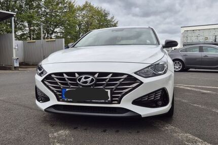 Hyundai i30 52.700 km 13.444 &euro; Neuss 41469