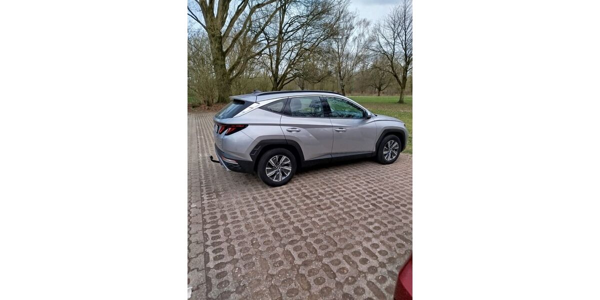 Hyundai TUCSON 46.500 km 24.700 &euro; Moers 47441