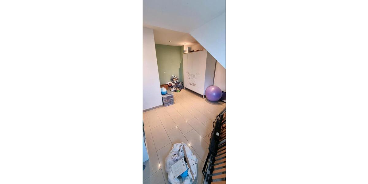 Dachgeschoßwohnung Mülheim an der Ruhr - 3 Zimmer, 90 m&sup2;, 1.130&euro; | Angebot:26023955