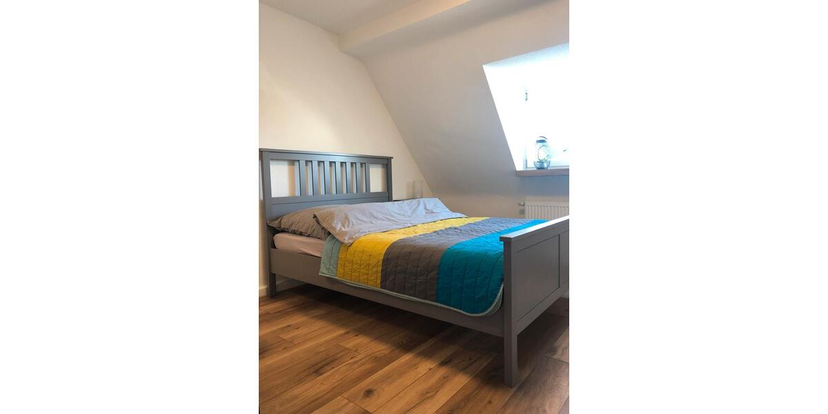 Dachgeschoßwohnung Düsseldorf Stadtbezirk 3 - 1 Zimmer, 38 m&sup2;, 1.090&euro; | Angebot:25405175