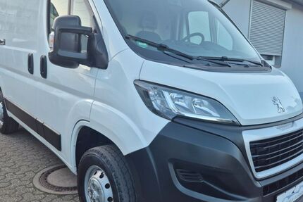 Peugeot Boxer 118.000 km 12.450 &euro; Düsseldorf 40591