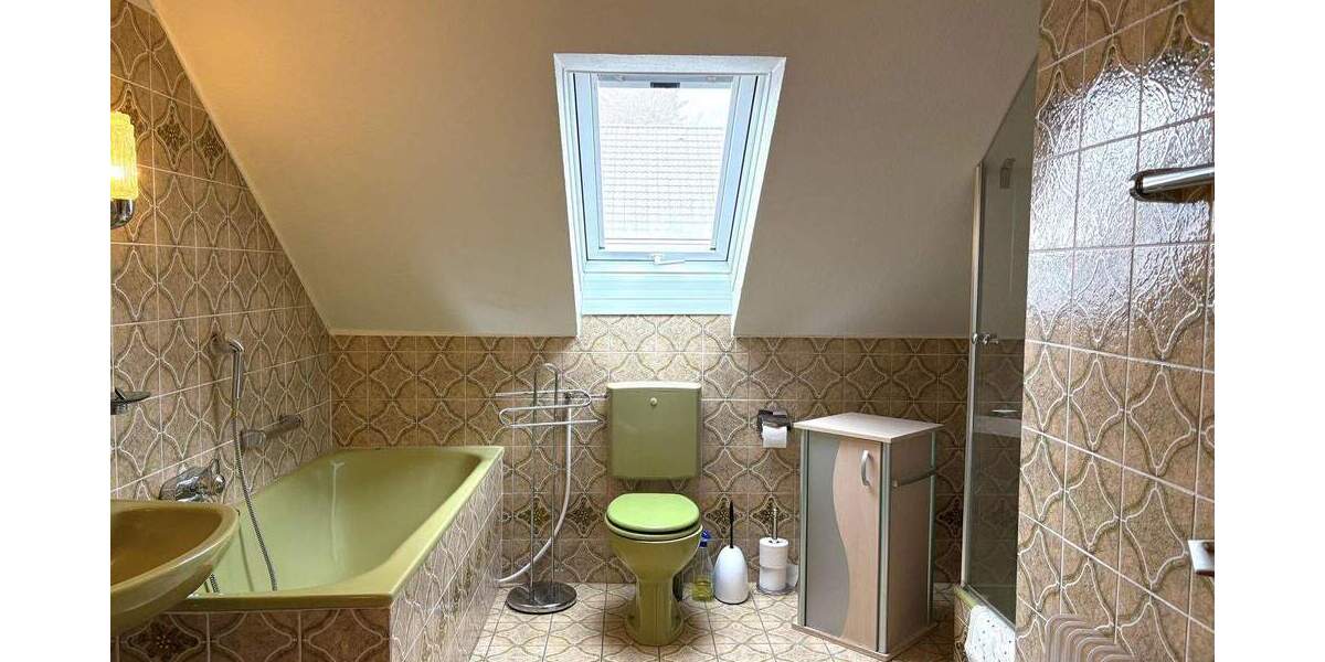 Reihenmittelhaus Moers Schwafheim - 4 Zimmer, 120 m&sup2;, 359.000&euro; | Angebot:25730412