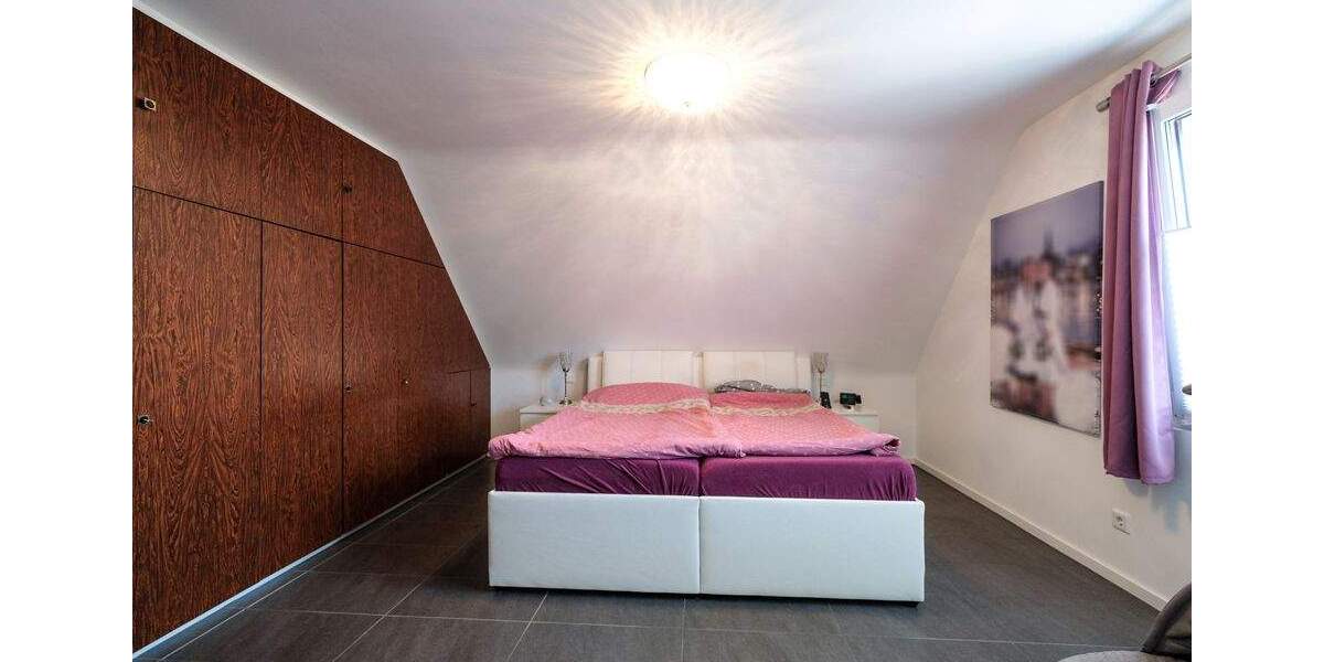 Doppelhaushälfte Langenfeld Richrath - 4 Zimmer, 128 m&sup2;, 699.000&euro; | Angebot:25735105