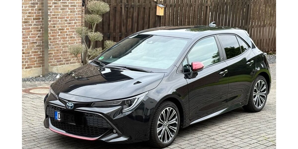 Toyota Corolla 17.500 km 21.700 &euro; Düsseldorf 40547