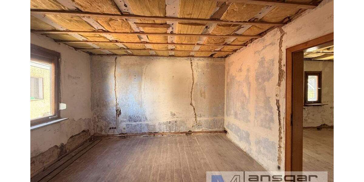 Einfamilienhaus Mönchengladbach / Giesenkirchen Giesenkirchen - 5 Zimmer, 132 m&sup2;, 249.000&euro; | Angebot:25726252