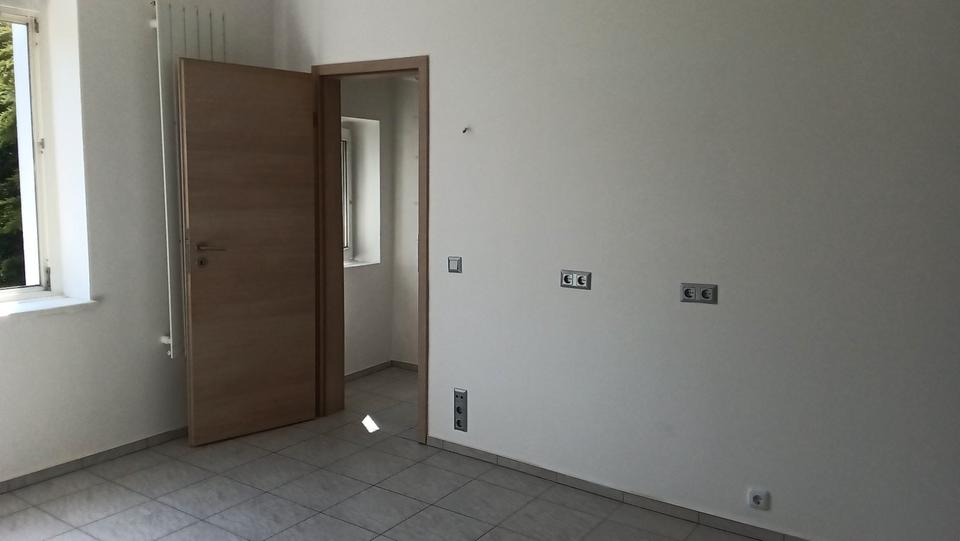 Etagenwohnung Velbert Velbert-Mitte - 3 Zimmer, 100 m&sup2;, 800&euro; | Angebot:26476732