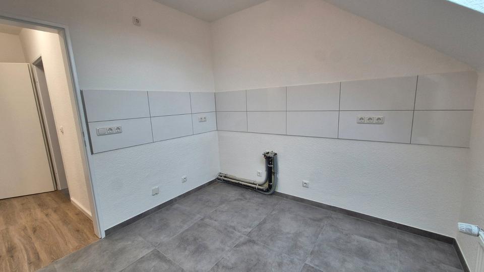 Dachgeschoßwohnung Mönchengladbach Ost - 3 Zimmer, 65 m&sup2;, 650&euro; | Angebot:26648956