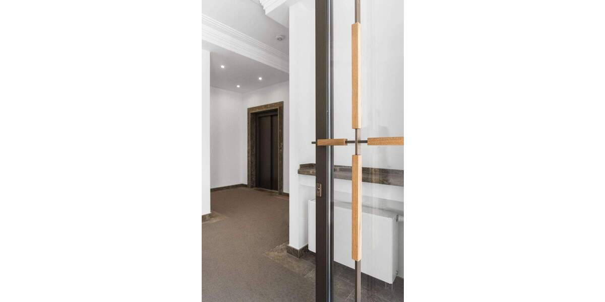 Etagenwohnung Düsseldorf Friedrichstadt - 3 Zimmer, 162 m&sup2;, 2.500&euro; | Angebot:25738818