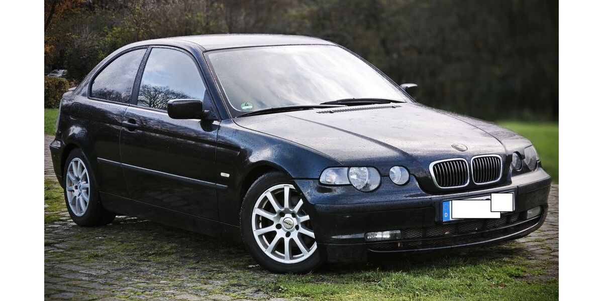 BMW 318 220.000 km 890 &euro; Düsseldorf 40599