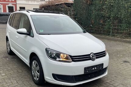 VW Touran 159.987 km 9.999 &euro; Mönchengladbach 41061
