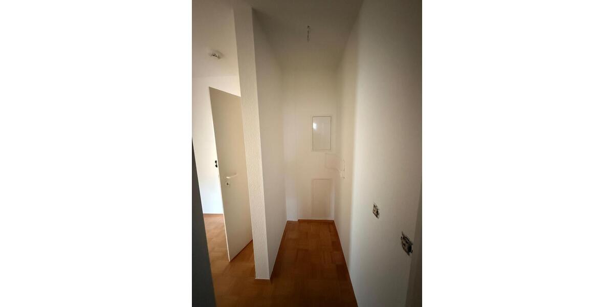 Erdgeschoßwohnung Wülfrath - 3 Zimmer, 100 m&sup2;, 1.050&euro; | Angebot:26025042