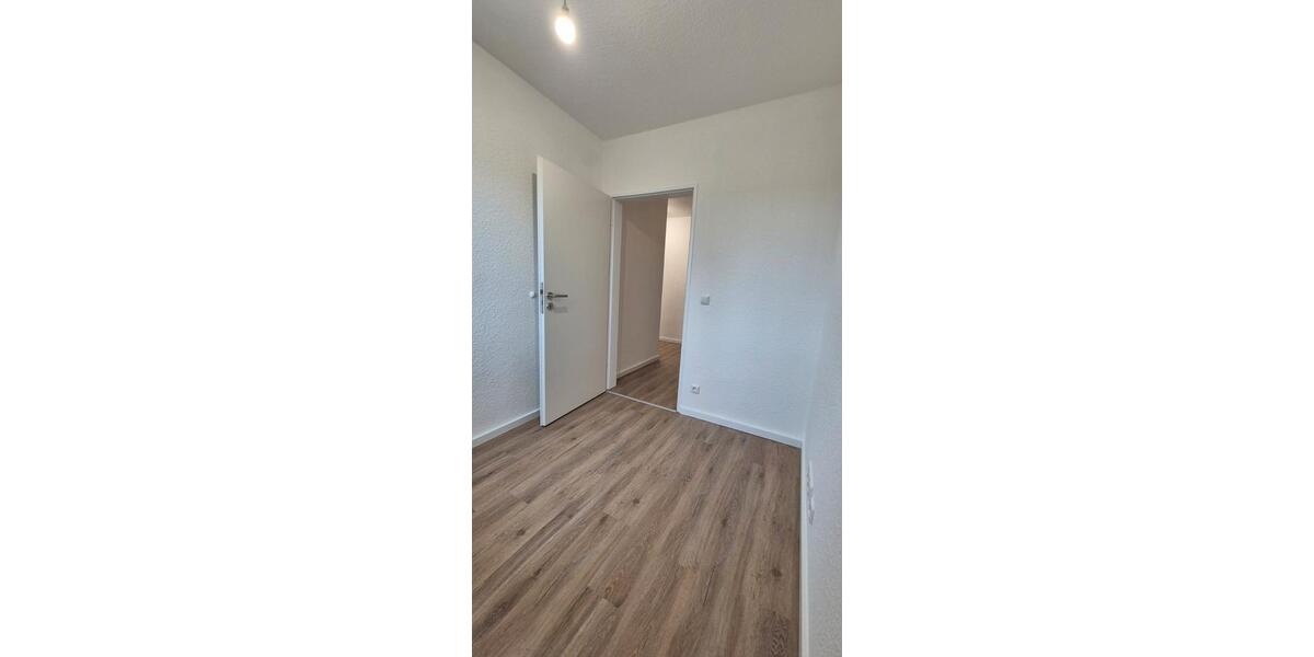 Dachgeschoßwohnung Mönchengladbach Ost - 3 Zimmer, 65 m&sup2;, 650&euro; | Angebot:26648956