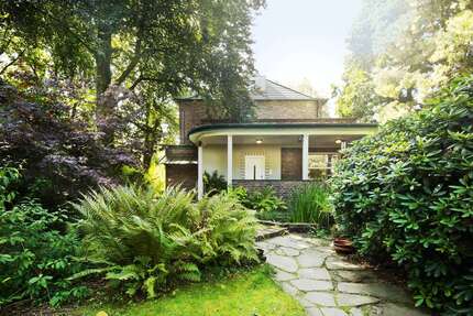 Haus Düsseldorf Stadtbezirk 5 - 9 Zimmer, 280 m&sup2;, 1.350.000&euro; | Angebot:27576885