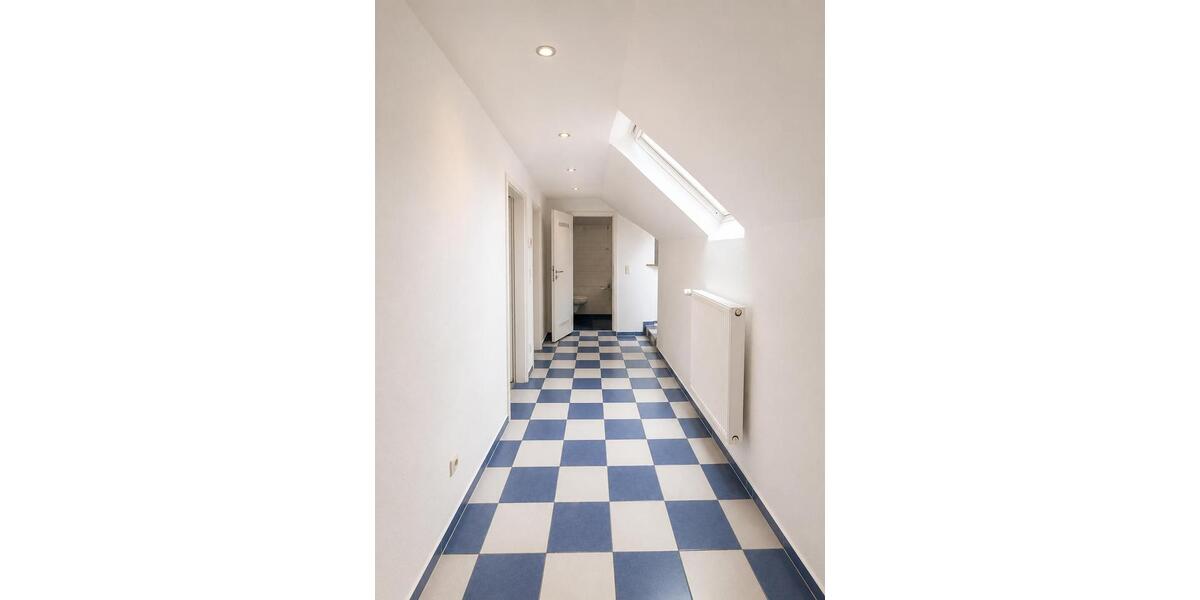 Dachgeschoßwohnung Krefeld Dießem - 3 Zimmer, 64 m&sup2;, 590&euro; | Angebot:26547036