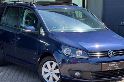 VW Touran 140.000 km 9.800 &euro; Neuss 41462
