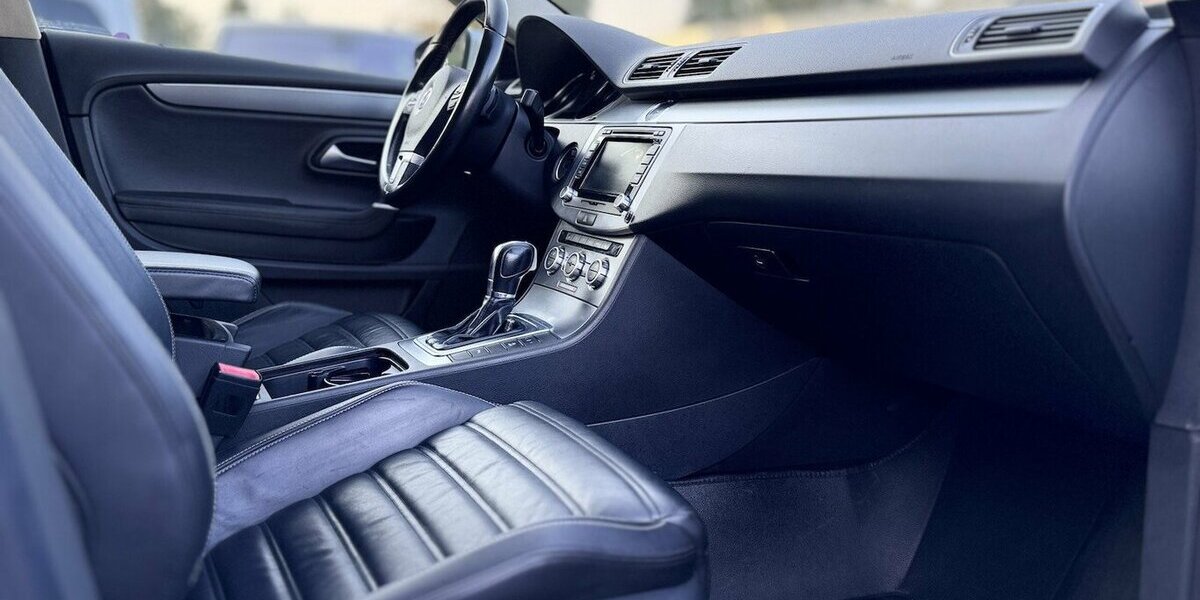 VW Passat CC Highline/Autom,/ Leder/PANO/5 Sitze 180.000 km 10.490 &euro; Mönchengladbach 41066