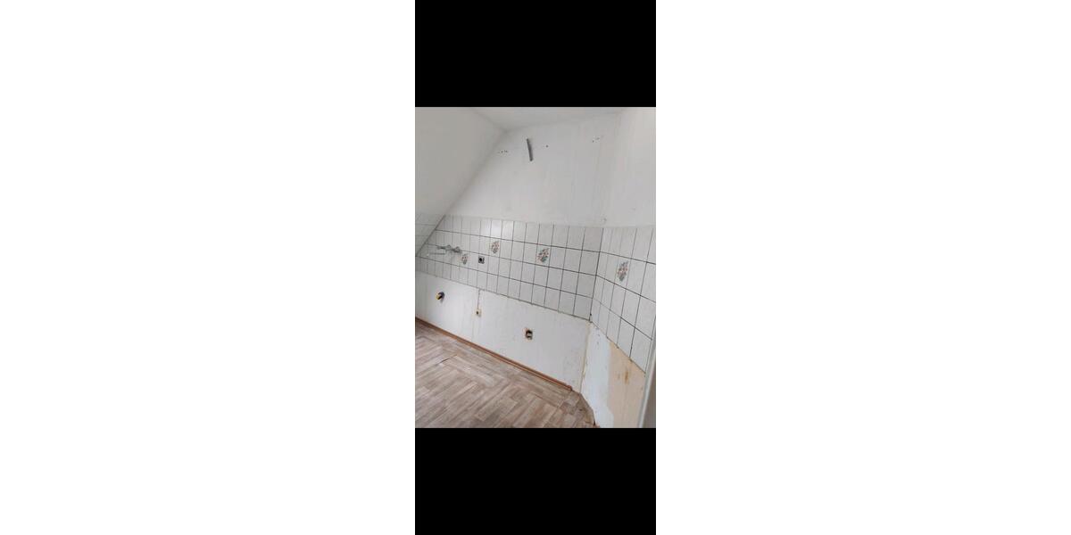 Dachgeschoßwohnung Duisburg Hamborn - 3 Zimmer, 85 m&sup2;, 800&euro; | Angebot:25136940