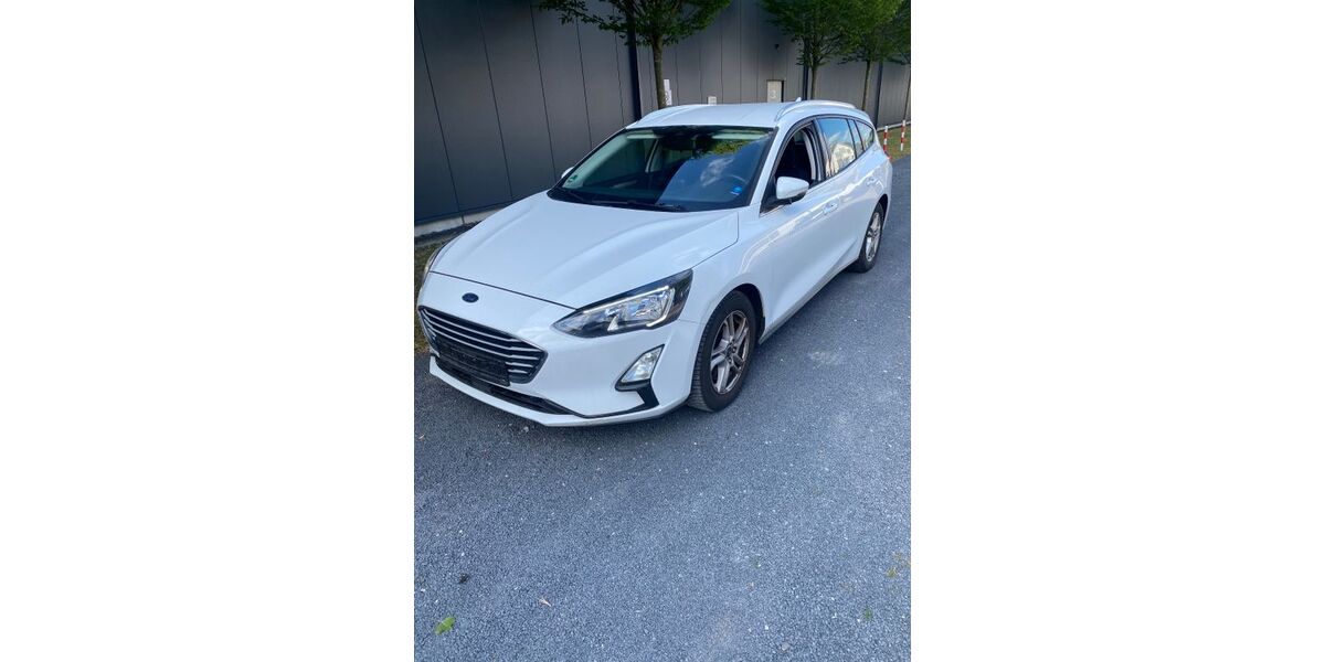 Ford Focus 95.000 km 5.990 &euro; Hilden 40721