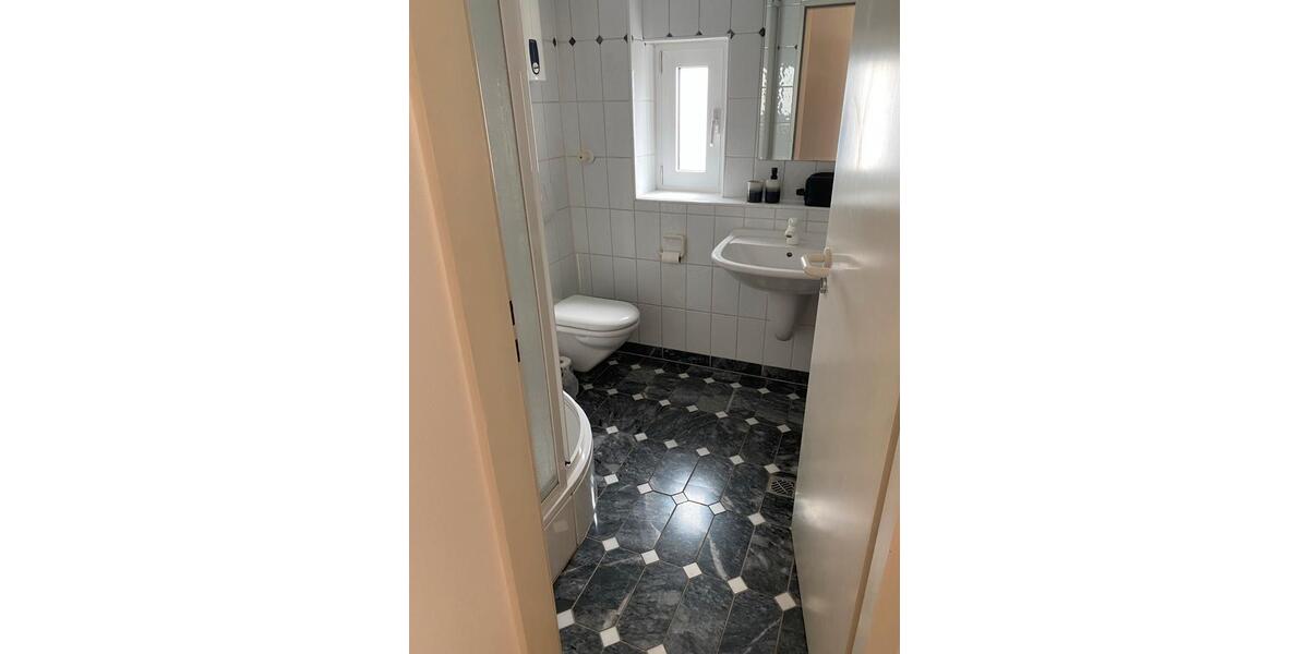 Dachgeschoßwohnung Düsseldorf Stadtbezirk 3 - 1 Zimmer, 48 m&sup2;, 990&euro; | Angebot:26021723
