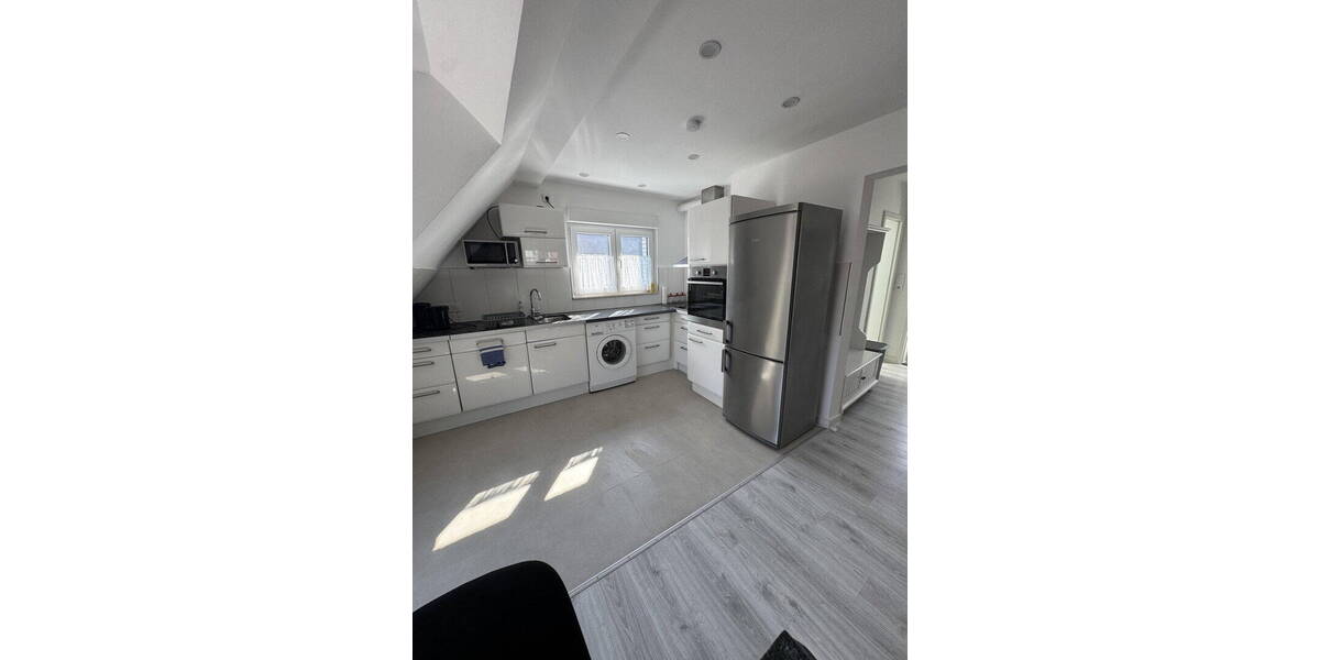 Etagenwohnung Düsseldorf Lohausen - 2 Zimmer, 80 m&sup2;, 1.400&euro; | Angebot:26511662