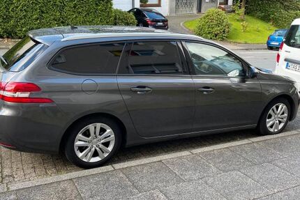 Peugeot 308 159.980 km 6.900 &euro; Leichlingen 42799
