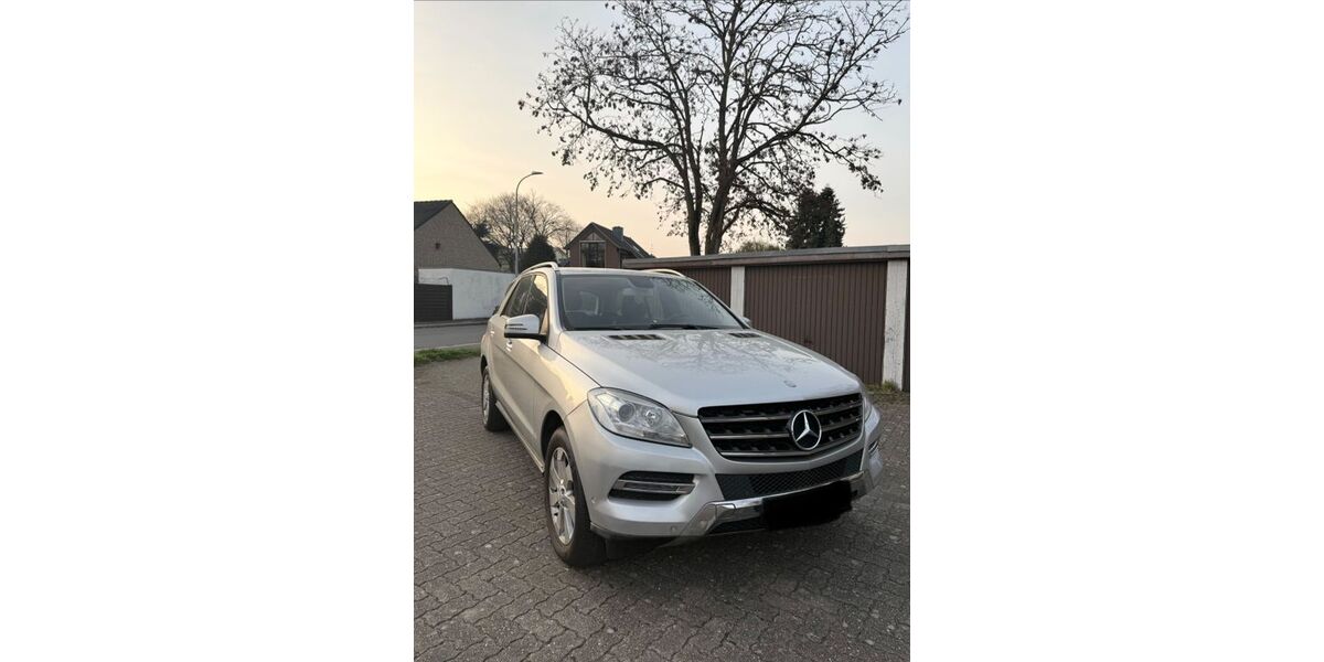 Mercedes-Benz ML 250 308.000 km 11.990 &euro; Moers 47443