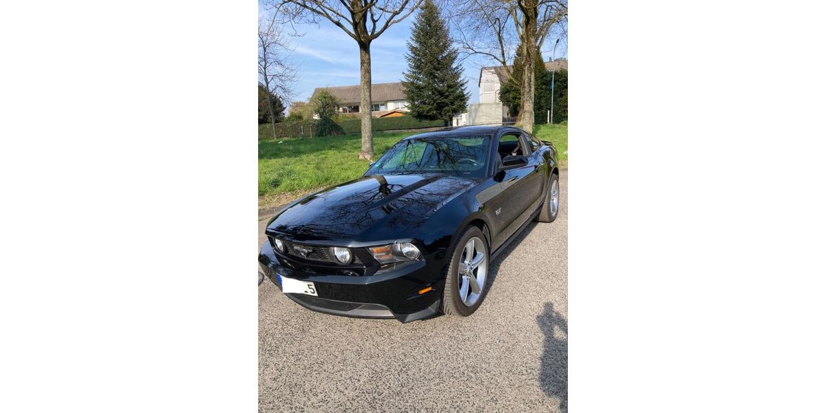 Ford Mustang 112.000 km 22.750 &euro; Kaarst 41564