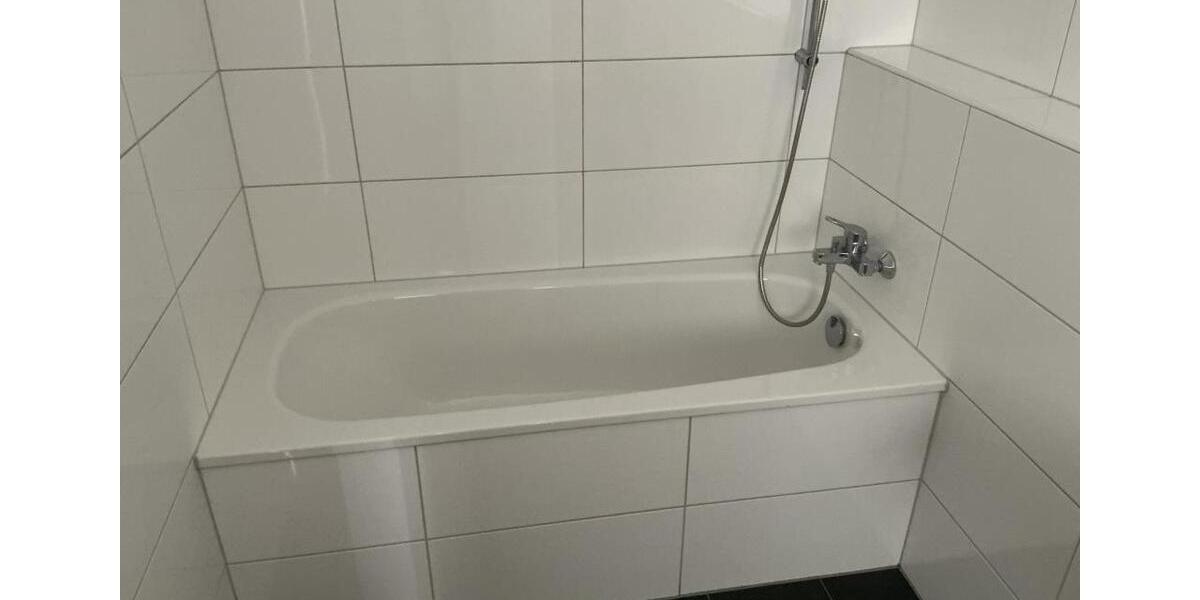 Etagenwohnung Velbert Velbert-Mitte - 2 Zimmer, 67 m&sup2;, 499&euro; | Angebot:25175683