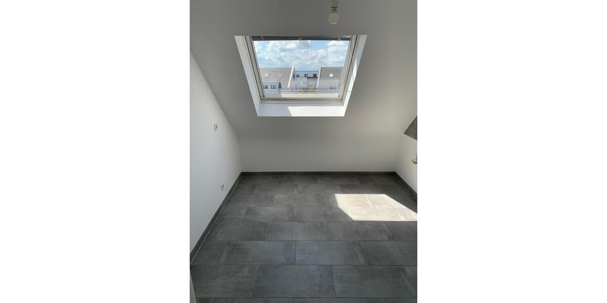 Dachgeschoßwohnung Kempen - 2 Zimmer, 43 m&sup2;, 144.000&euro; | Angebot:25418192