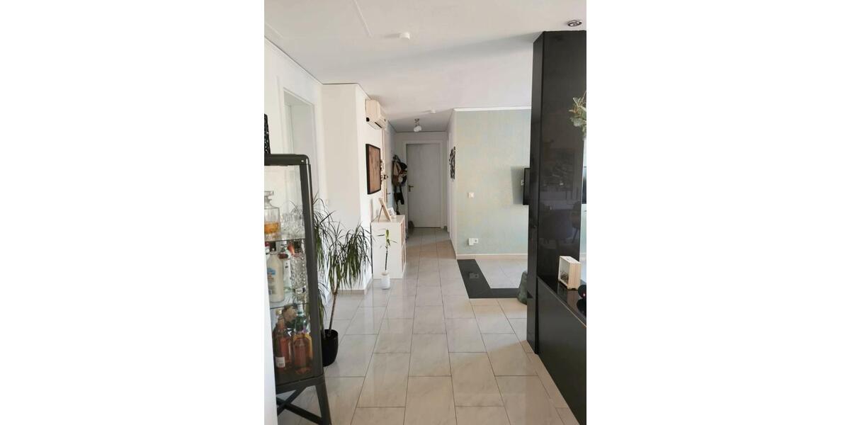 Dachgeschoßwohnung Oberhausen Alt-Oberhausen - 3 Zimmer, 79 m&sup2;, 1.200&euro; | Angebot:26007098