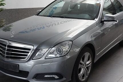 Mercedes-Benz E 500 163.000 km 15.950 &euro; Neuss 41460
