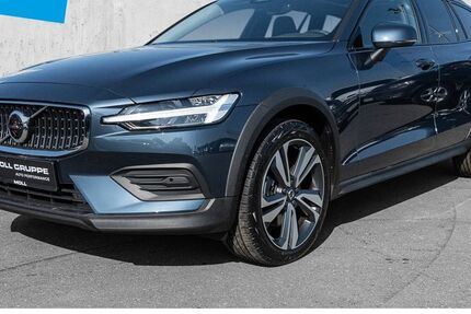 Volvo V60 Cross Country 32.867 km 39.950 &euro; Düsseldorf 40474