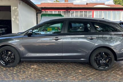 Hyundai i30 175.222 km 8.599 &euro; Langenfeld 40764