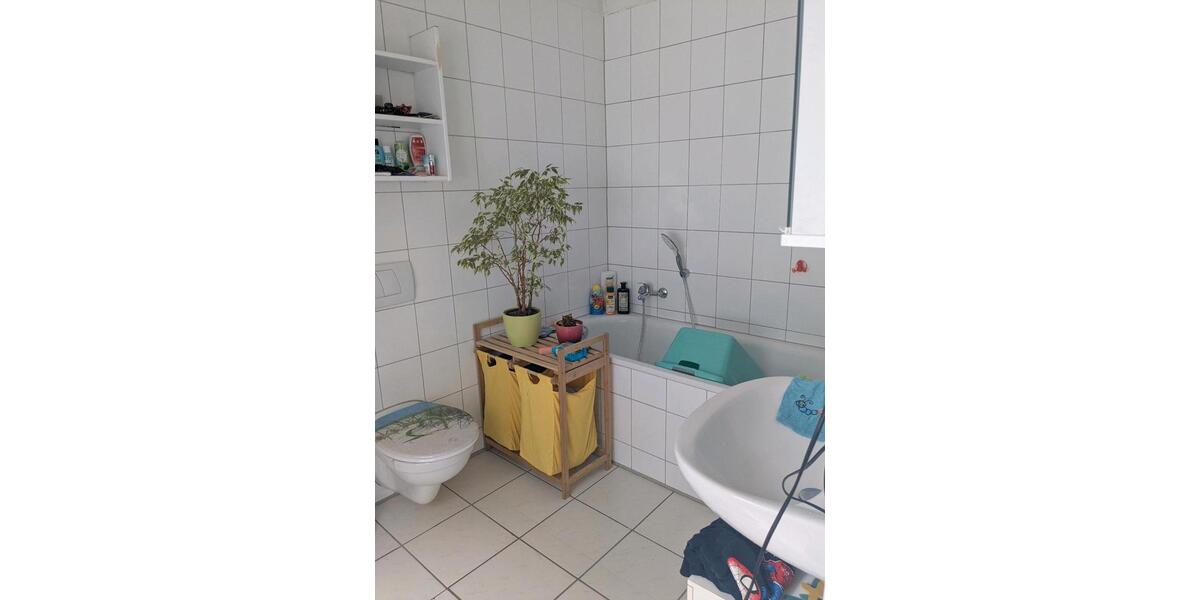 Reihenhaus Mönchengladbach Süd - 7 Zimmer, 182 m&sup2;, 370.000&euro; | Angebot:24681010