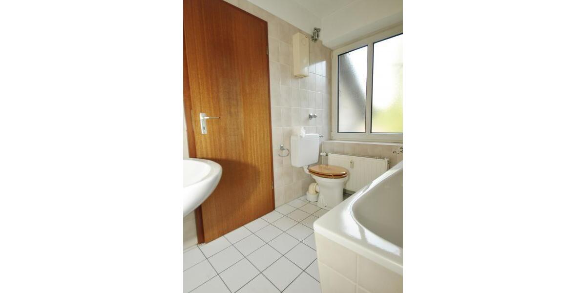 Dachgeschoßwohnung Oberhausen - 2 Zimmer, 51 m&sup2;, 469&euro; | Angebot:25644833