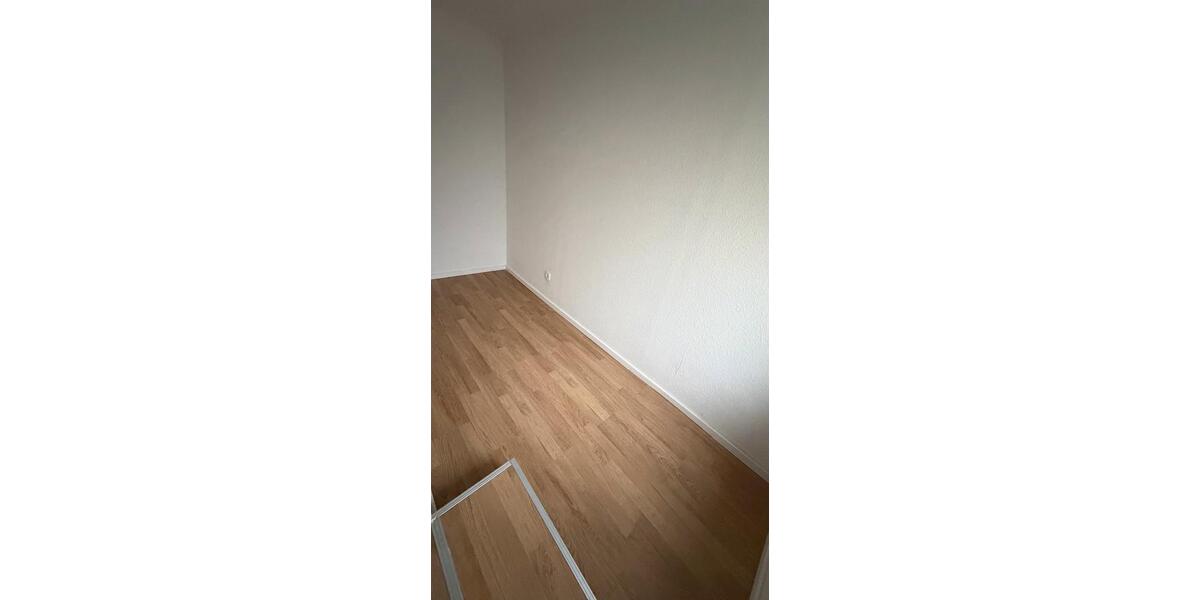 Etagenwohnung Krefeld - 2.5 Zimmer, 64 m&sup2;, 580&euro; | Angebot:24963315