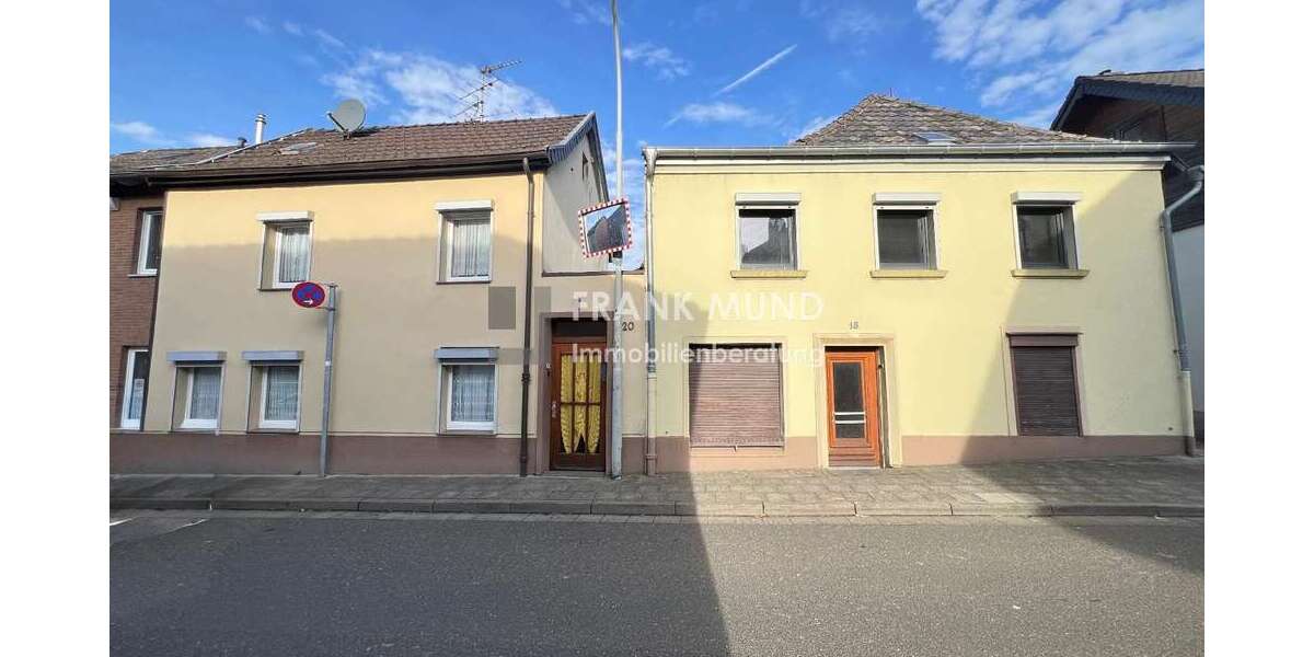 Einfamilienhaus Mönchengladbach-Wickrathberg Wickrathberg - 8 Zimmer, 200 m&sup2;, 270.000&euro; | Angebot:23734134