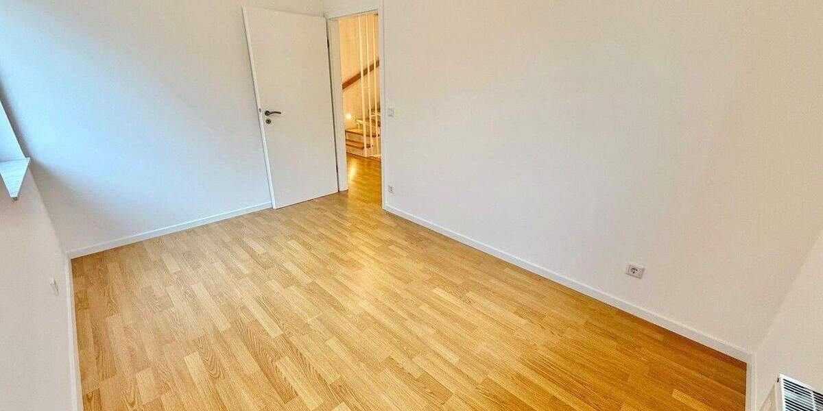 Doppelhaushälfte Düsseldorf Kaiserswerth - 8 Zimmer, 213 m&sup2;, 1.680.000&euro; | Angebot:25728281