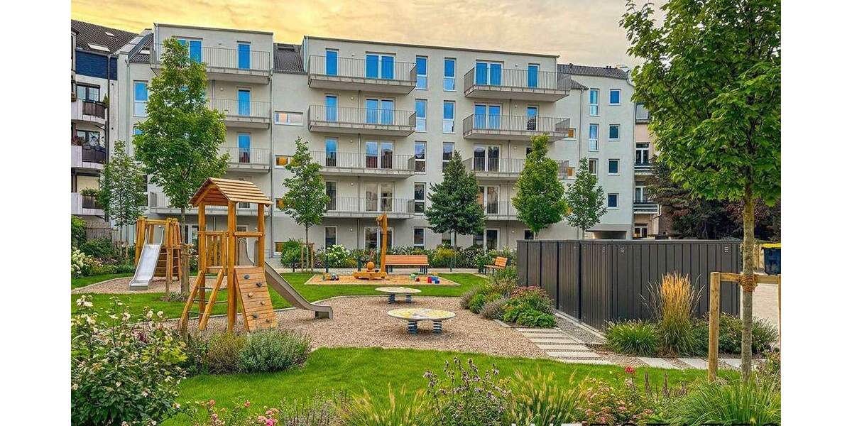 Etagenwohnung Düsseldorf Eller - 2 Zimmer, 82 m&sup2;, 1.520&euro; | Angebot:25774736