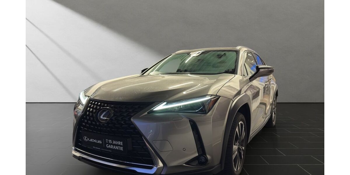 Lexus UX 19.946 km 27.450 &euro; Duisburg 47055