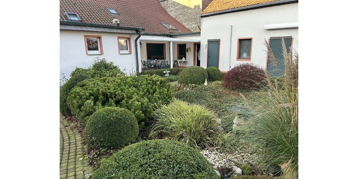 Bauernhaus, Landhaus Schwalmtal Vogelsrath - 8 Zimmer, 220 m&sup2;, 440.000&euro; | Angebot:25684705