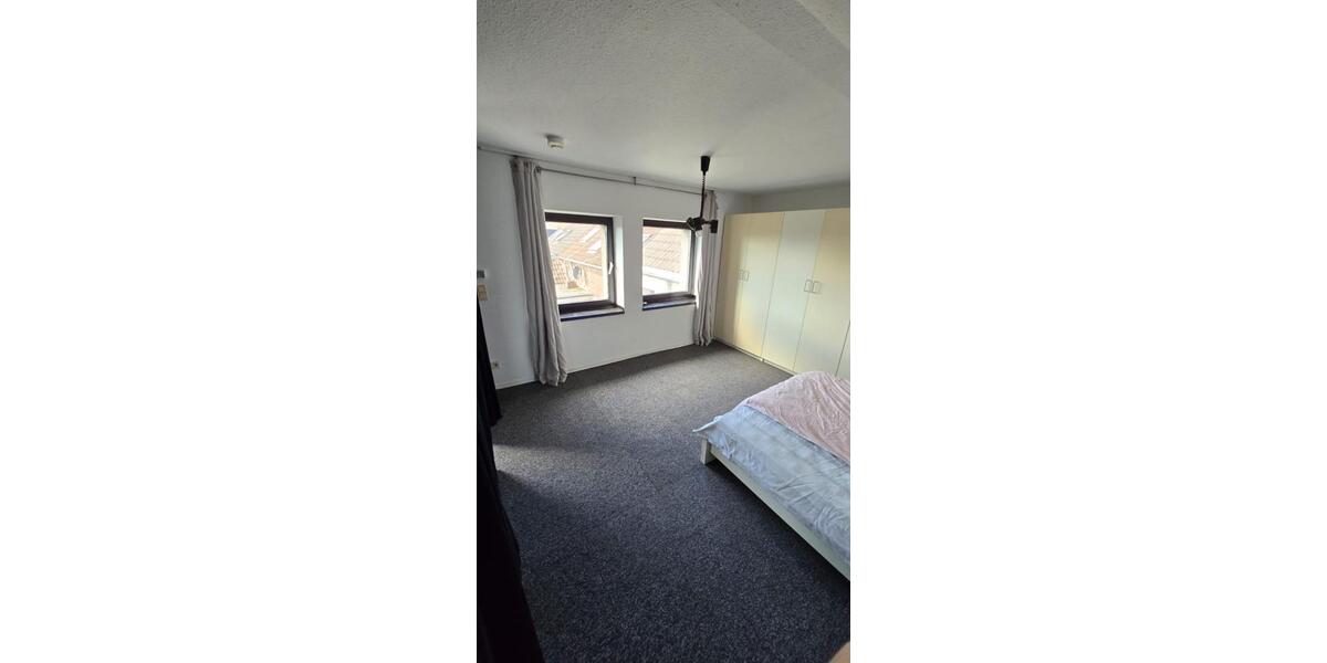 Etagenwohnung Krefeld Dießem - 1 Zimmer, 50 m&sup2;, 650&euro; | Angebot:26397788