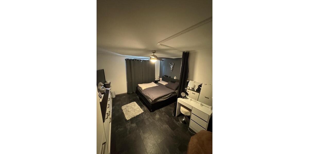 Dachgeschoßwohnung Duisburg Essenberg - 3 Zimmer, 68 m&sup2;, 760&euro; | Angebot:25857292