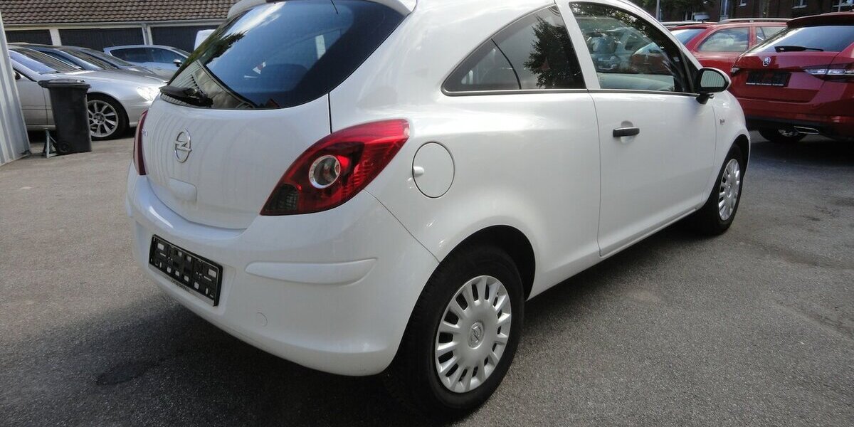 Opel Corsa Selection Klima Kette+TÜV neu S.heft 179.000 km 3.700 &euro; Neuss 41462