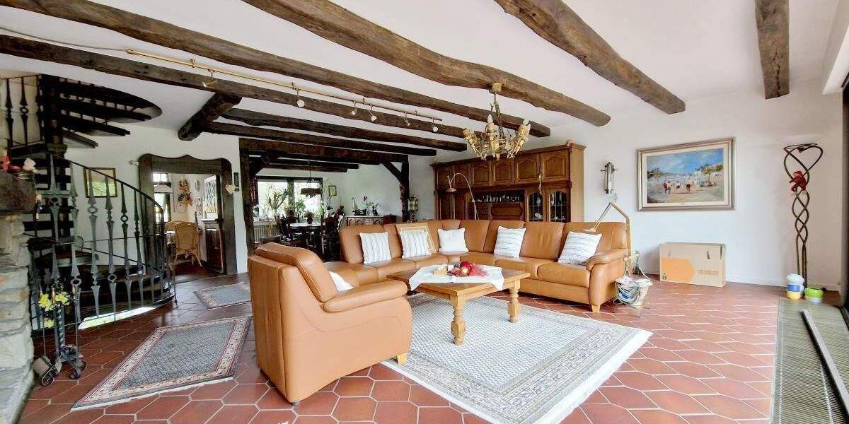 Einfamilienhaus Mülheim Holthausen - 5 Zimmer, 216 m&sup2;, 599.000&euro; | Angebot:25779202